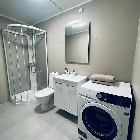 Moderne Studioleilighet Sor Tromsoya Экстерьер фото